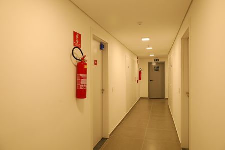 Apartamento para alugar com 29m², 2 quartos e sem vagaÁrea comum - Saguão do andar
