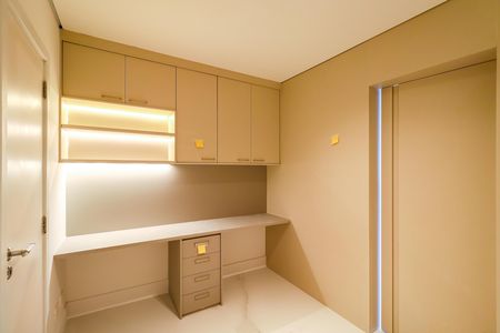 Apartamento à venda com 3 quartos, 211m² em Real Parque, São Paulo