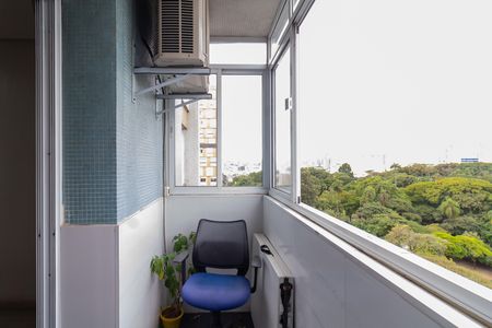 Apartamento à venda com 136m², 3 quartos e sem vaga Apartamento à venda com 136m², 3 quartos e sem vagaVaranda