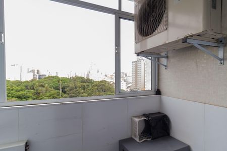 Apartamento à venda com 136m², 3 quartos e sem vaga Apartamento à venda com 136m², 3 quartos e sem vagaVaranda