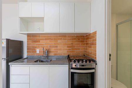 Cozinha de apartamento para alugar com 1 quarto, 24m² em Barra Funda, São Paulo