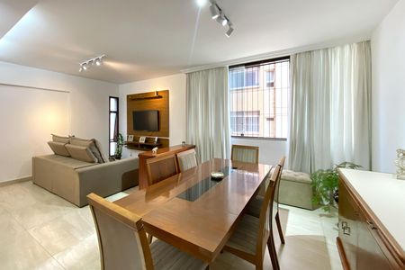 Apartamento à venda com 85m², 3 quartos e 1 vaga Apartamento à venda com 85m², 3 quartos e 1 vagaSala de Jantar