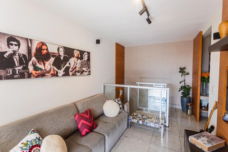 Apartamento à venda com 174m², 4 quartos e 3 vagas Apartamento à venda com 174m², 4 quartos e 3 vagasSala 2 na Cobertura