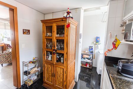 Apartamento à venda com 174m², 4 quartos e 3 vagas Apartamento à venda com 174m², 4 quartos e 3 vagasCozinha