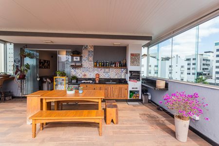 Apartamento à venda com 174m², 4 quartos e 3 vagas Apartamento à venda com 174m², 4 quartos e 3 vagasCobertura Gourmet