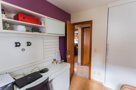 Apartamento à venda com 174m², 4 quartos e 3 vagas Apartamento à venda com 174m², 4 quartos e 3 vagasQuarto 2