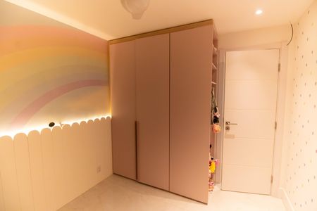 Apartamento à venda com 240m², 3 quartos e 3 vagas Apartamento à venda com 240m², 3 quartos e 3 vagasQuarto 1