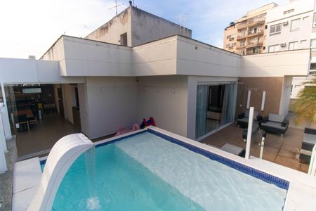 Apartamento à venda com 240m², 3 quartos e 3 vagas Apartamento à venda com 240m², 3 quartos e 3 vagasCobertura