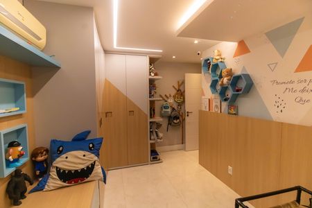 Apartamento à venda com 240m², 3 quartos e 3 vagas Apartamento à venda com 240m², 3 quartos e 3 vagasQuarto 2