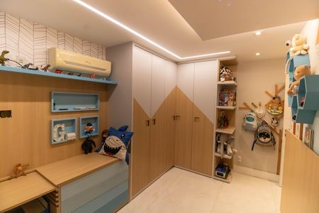 Apartamento à venda com 240m², 3 quartos e 3 vagas Apartamento à venda com 240m², 3 quartos e 3 vagasQuarto 2