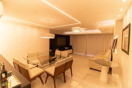 Sala de apartamento para alugar com 3 quartos, 240m² em Santa Rosa, Niterói