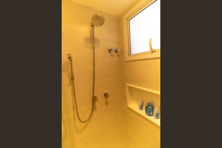 Apartamento à venda com 240m², 3 quartos e 3 vagas Apartamento à venda com 240m², 3 quartos e 3 vagasBanheiro Social