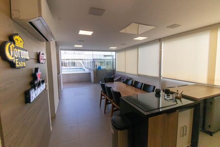 Apartamento à venda com 240m², 3 quartos e 3 vagas Apartamento à venda com 240m², 3 quartos e 3 vagasCobertura