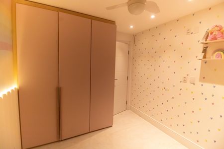 Apartamento à venda com 240m², 3 quartos e 3 vagas Apartamento à venda com 240m², 3 quartos e 3 vagasQuarto 1