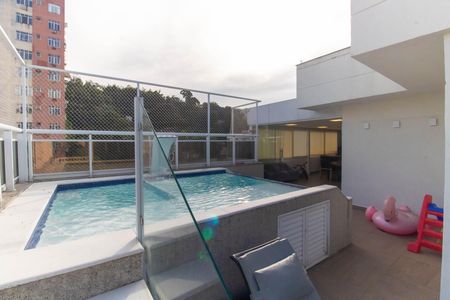 Apartamento à venda com 240m², 3 quartos e 3 vagas Apartamento à venda com 240m², 3 quartos e 3 vagasCobertura