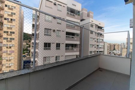 Apartamento à venda com 240m², 3 quartos e 3 vagas Apartamento à venda com 240m², 3 quartos e 3 vagasVista da Suíte