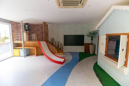 Apartamento à venda com 240m², 3 quartos e 3 vagas Apartamento à venda com 240m², 3 quartos e 3 vagasÁrea comum