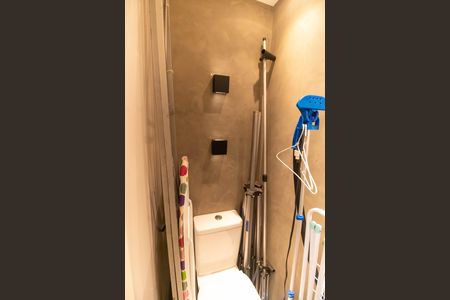 Apartamento à venda com 240m², 3 quartos e 3 vagas Apartamento à venda com 240m², 3 quartos e 3 vagasBanheiro de serviço