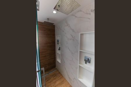 Apartamento à venda com 240m², 3 quartos e 3 vagas Apartamento à venda com 240m², 3 quartos e 3 vagasBanheiro da Suíte