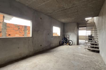 Casa à venda com 171m², 2 quartos e 2 vagas Casa à venda com 171m², 2 quartos e 2 vagasÁrea externa