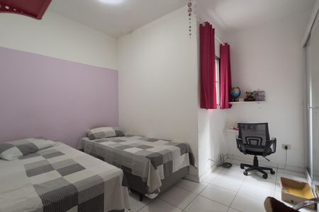 Casa à venda com 171m², 2 quartos e 2 vagas Casa à venda com 171m², 2 quartos e 2 vagasQuarto 2