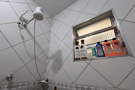 Casa à venda com 171m², 2 quartos e 2 vagas Casa à venda com 171m², 2 quartos e 2 vagasBanheiro