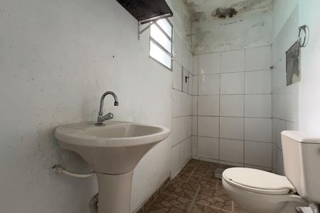 Casa à venda com 171m², 2 quartos e 2 vagas Casa à venda com 171m², 2 quartos e 2 vagasEdícula