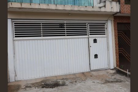 Casa para alugar com 90m², 2 quartos e sem vagaFachada e portão