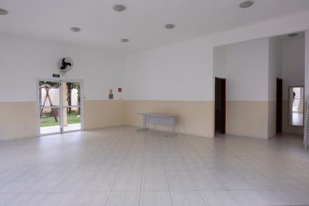 Apartamento para alugar com 52m², 2 quartos e 1 vaga Apartamento para alugar com 52m², 2 quartos e 1 vagaÁrea comum - Salão de festas