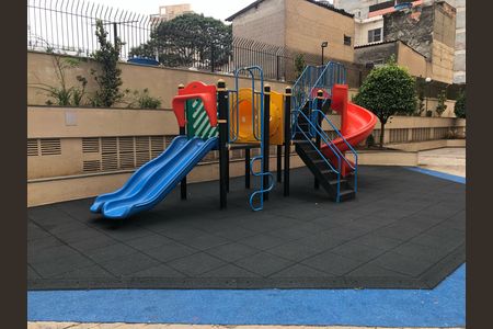 Apartamento para alugar com 60m², 2 quartos e 1 vaga Apartamento para alugar com 60m², 2 quartos e 1 vagaÁrea comum - Playground