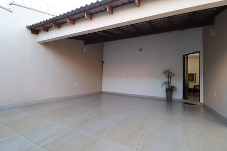Casa para alugar com 250m², 4 quartos e 2 vagasGaragem
