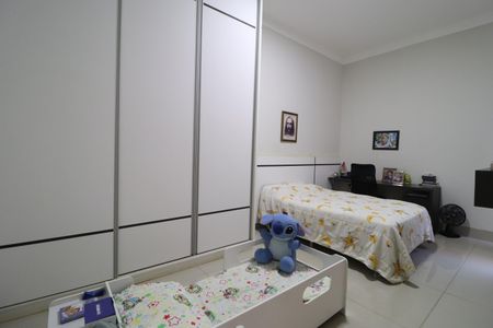 Casa para alugar com 250m², 4 quartos e 2 vagasQuarto 2 - Suíte