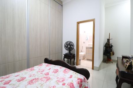 Casa para alugar com 250m², 4 quartos e 2 vagasQuarto 4