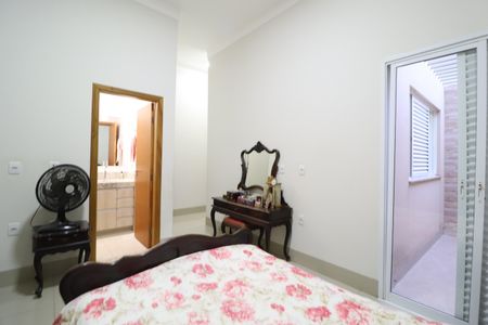 Casa para alugar com 250m², 4 quartos e 2 vagasQuarto 4