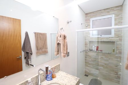 Casa para alugar com 250m², 4 quartos e 2 vagasBanheiro Social