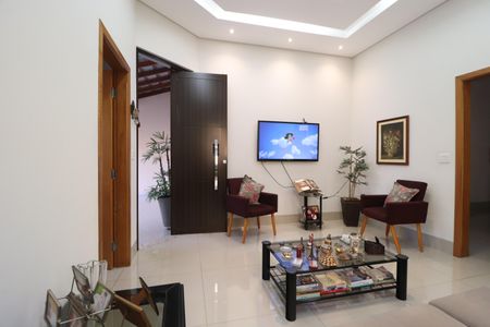 Casa para alugar com 250m², 4 quartos e 2 vagasSala