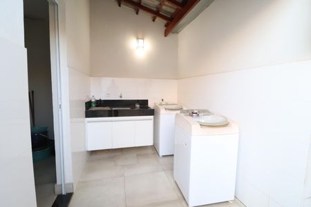 Casa para alugar com 250m², 4 quartos e 2 vagasÁrea de Serviço