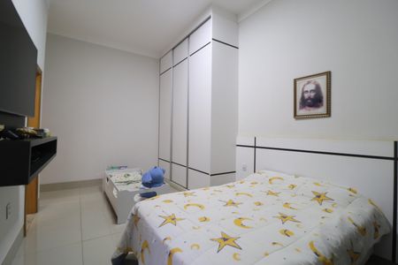 Casa para alugar com 250m², 4 quartos e 2 vagasQuarto 2 - Suíte