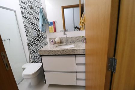 Casa para alugar com 250m², 4 quartos e 2 vagasBanheiro do Quarto 2
