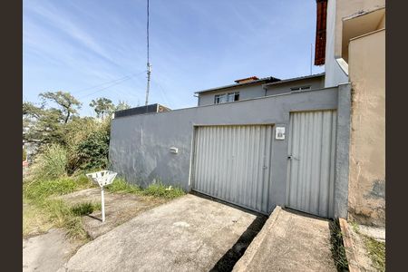 Casa de condomínio à venda com 65m², 2 quartos e 1 vaga Casa de condomínio à venda com 65m², 2 quartos e 1 vagaFachada