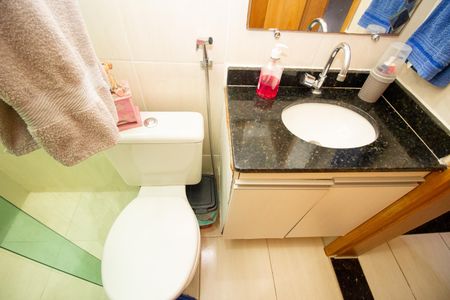 Casa de condomínio à venda com 65m², 2 quartos e 1 vaga Casa de condomínio à venda com 65m², 2 quartos e 1 vagaBanheiro Social