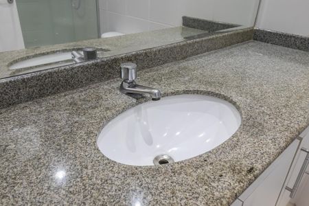Apartamento para alugar com 64m², 2 quartos e 1 vaga Apartamento para alugar com 64m², 2 quartos e 1 vagaBanheiro