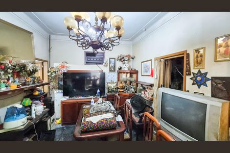 Casa à venda com 200m², 2 quartos e 2 vagas Casa à venda com 200m², 2 quartos e 2 vagasSala