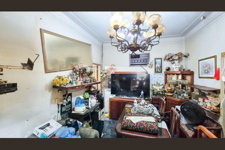 Casa à venda com 200m², 2 quartos e 2 vagas Casa à venda com 200m², 2 quartos e 2 vagasSala