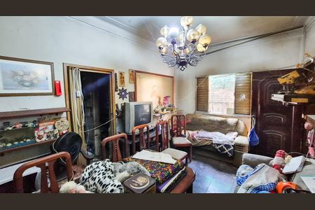 Casa à venda com 200m², 2 quartos e 2 vagas Casa à venda com 200m², 2 quartos e 2 vagasSala