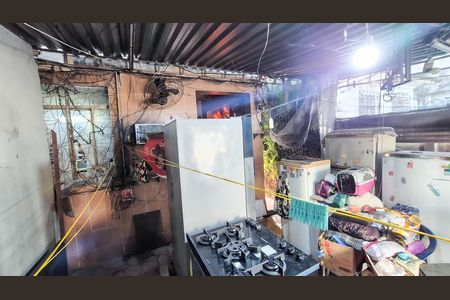 Casa à venda com 200m², 2 quartos e 2 vagas Casa à venda com 200m², 2 quartos e 2 vagasGaragem