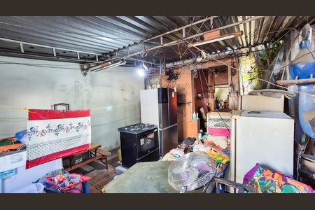 Casa à venda com 200m², 2 quartos e 2 vagas Casa à venda com 200m², 2 quartos e 2 vagasGaragem