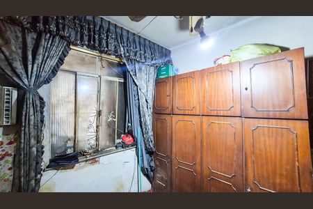 Casa à venda com 200m², 2 quartos e 2 vagas Casa à venda com 200m², 2 quartos e 2 vagasQuarto 1