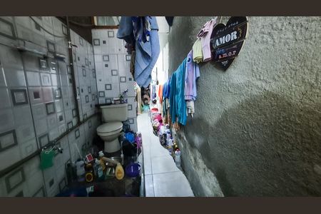 Casa à venda com 200m², 2 quartos e 2 vagas Casa à venda com 200m², 2 quartos e 2 vagasárea de serviço