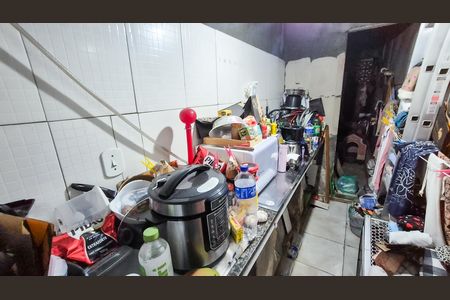 Casa à venda com 200m², 2 quartos e 2 vagas Casa à venda com 200m², 2 quartos e 2 vagasCozinha